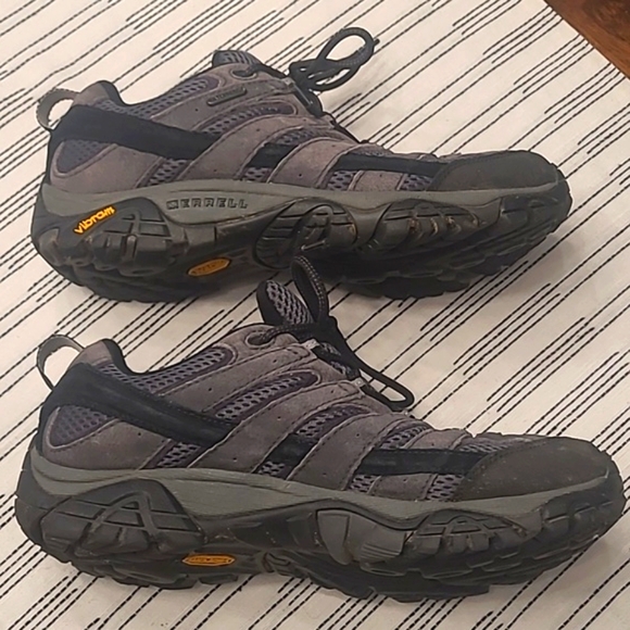 Merrell Hiking Shoes - Picture 3 of 15